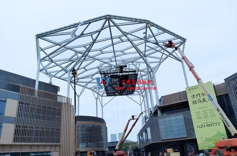 勞動最光榮，致敬一線工作者！