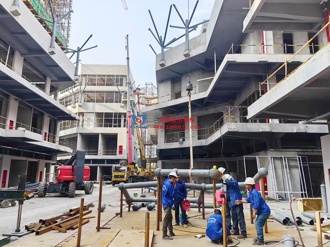 已完工，這個ETFE氣枕商業(yè)天幕閃亮登場！