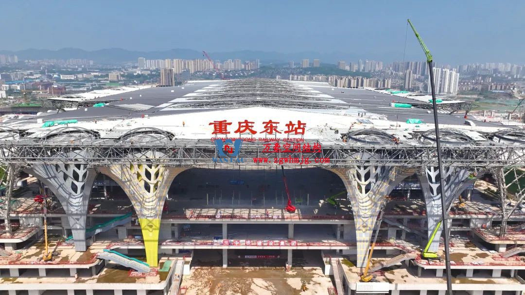 提檔提速，ETFE氣枕膜結(jié)構(gòu)天窗正在火熱施工安裝中