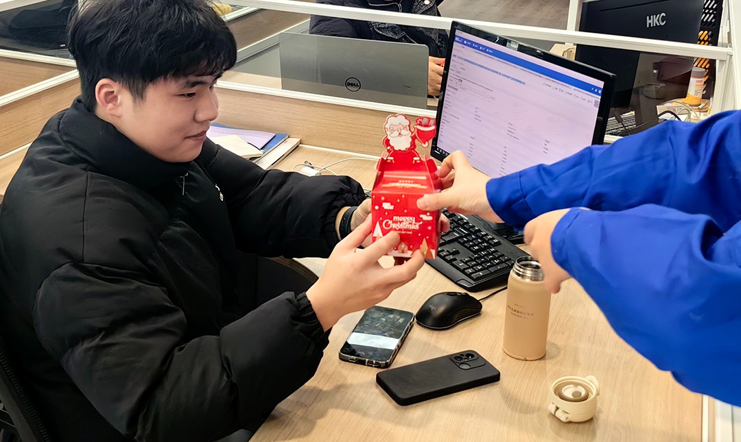 關(guān)愛員工，愛在萬豪|暖心平安夜，傳遞“蘋”安幸福