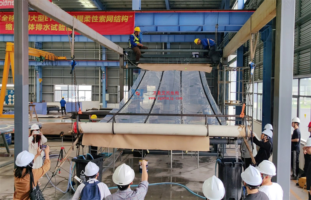 標(biāo)桿引領(lǐng)，智啟未來(lái)——萬(wàn)豪集團(tuán)營(yíng)銷(xiāo)、設(shè)計(jì)與技術(shù)骨干共赴無(wú)錫奧體中心，現(xiàn)場(chǎng)觀摩學(xué)習(xí)解鎖“創(chuàng)新密碼”