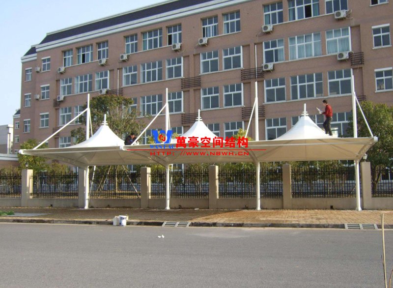 膜結(jié)構(gòu)車棚優(yōu)勢(shì)