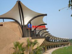 膜結(jié)構(gòu)的膜是預(yù)制的嗎?膜結(jié)構(gòu)車棚的常用膜材有哪些？